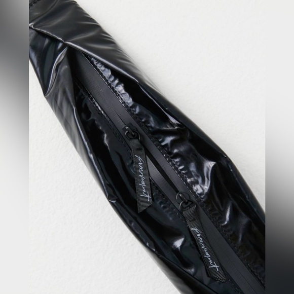 Free People Movement Slim Fold Runner Corssbody Sling Bag - Picture 2 of 4